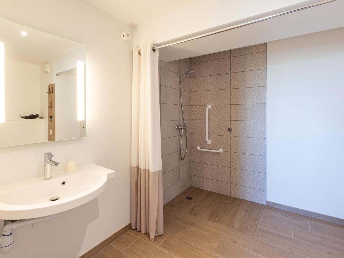 B&B Hotel Rennes Parc Expo Aeroport Bruz Εξωτερικό φωτογραφία